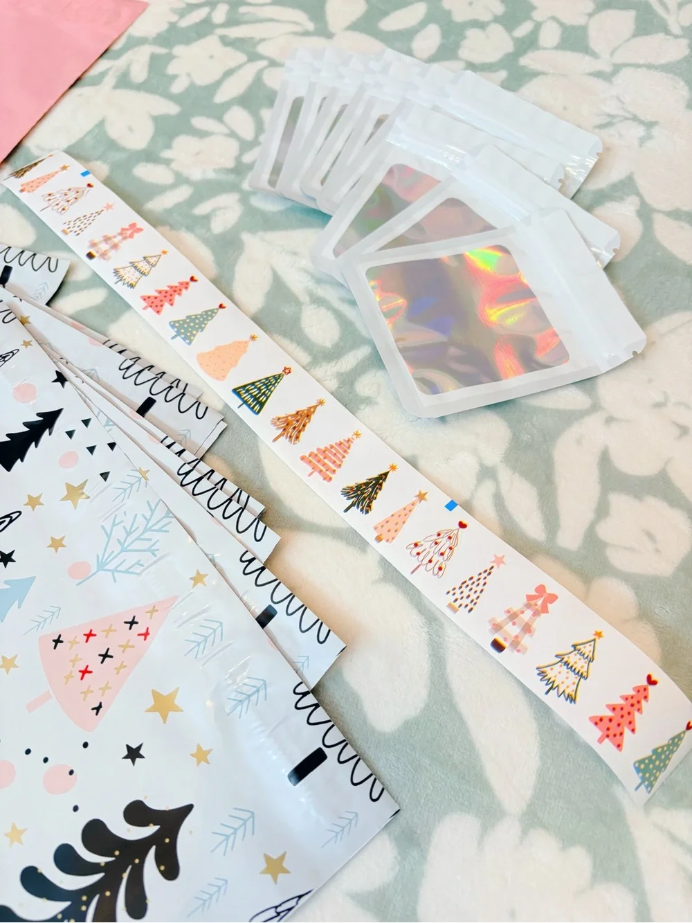 85 Piece Pastel Christmas Tree Shipping Supply Bundle 🎄🎀